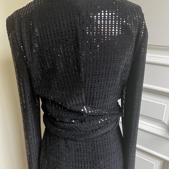 Black sequin wrap dress never worn - Picture 4 of 9